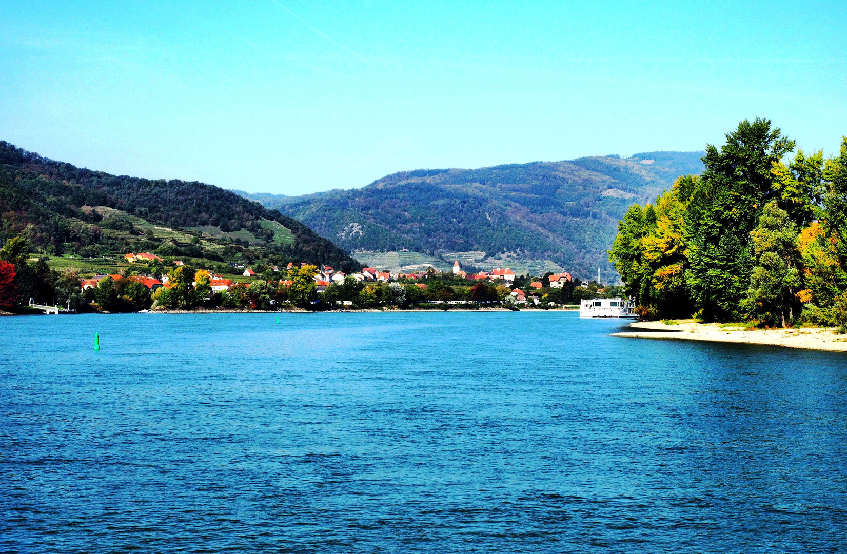 die-blaue-donau-foto-bild-europe-sterreich-landschaft-bilder-auf