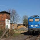 Die blaue Einheitslok im sonnigen Bonn-Beuel