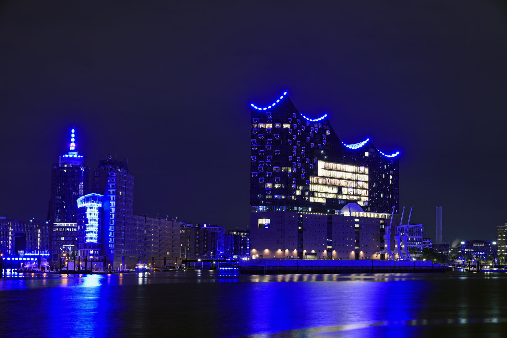 Die blaue Elbphilharmonie