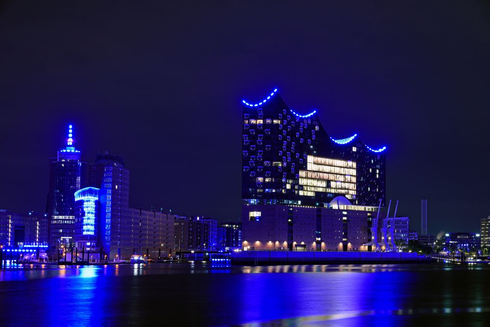 Die blaue Elbphilharmonie