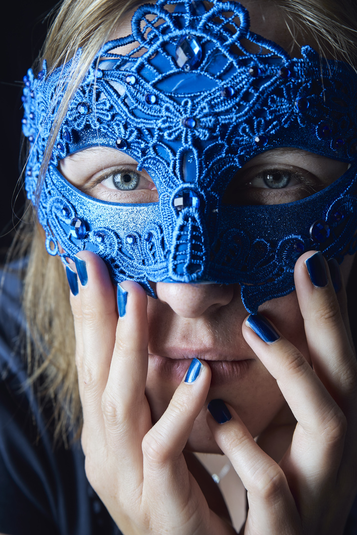 Die Blaue Maske