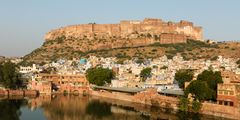Die Blaue Stadt Jodhpur mit der Festung Mehrangarh