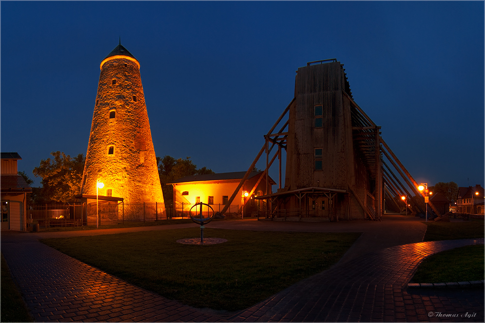 Die blaue Stunde am Soleturm und Gradierwerk...