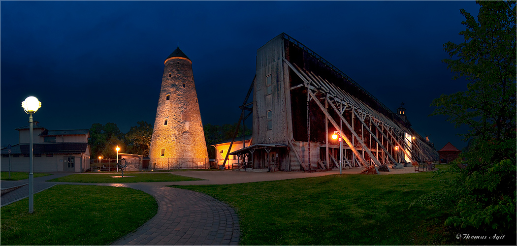 Die blaue Stunde am Soleturm und Gradierwerk...#2