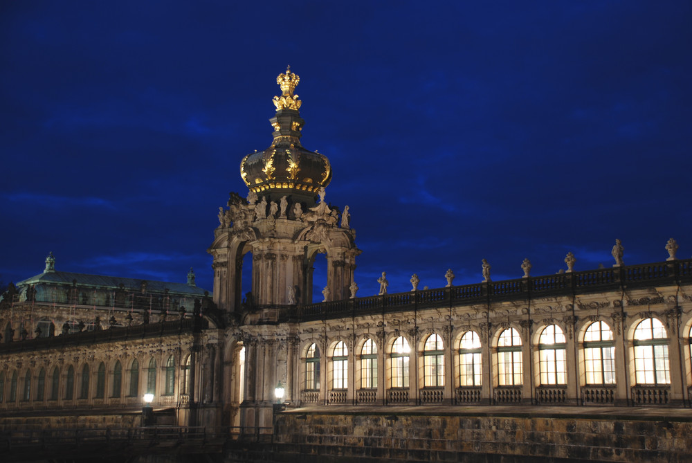 Die "blaue Stunde" in Dresden am Zwinger