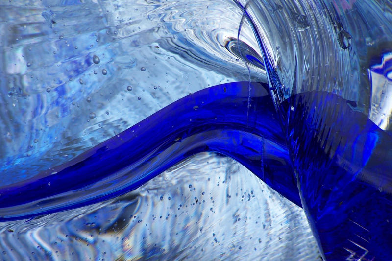 Die Blaue Welle - Glaskunst modern von Bernd Günther Photography