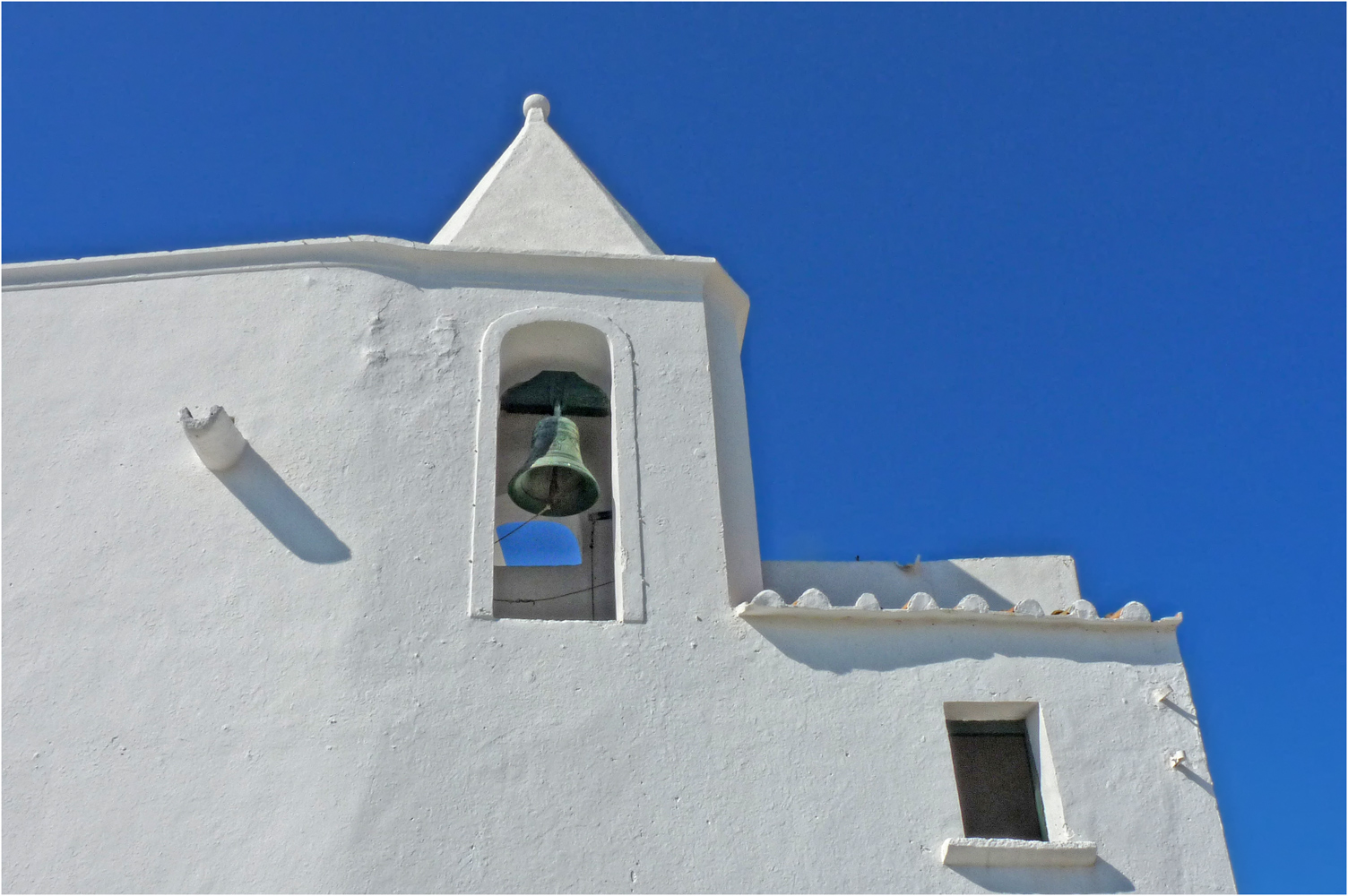 DIE BLAUWEISSE KIRCHE