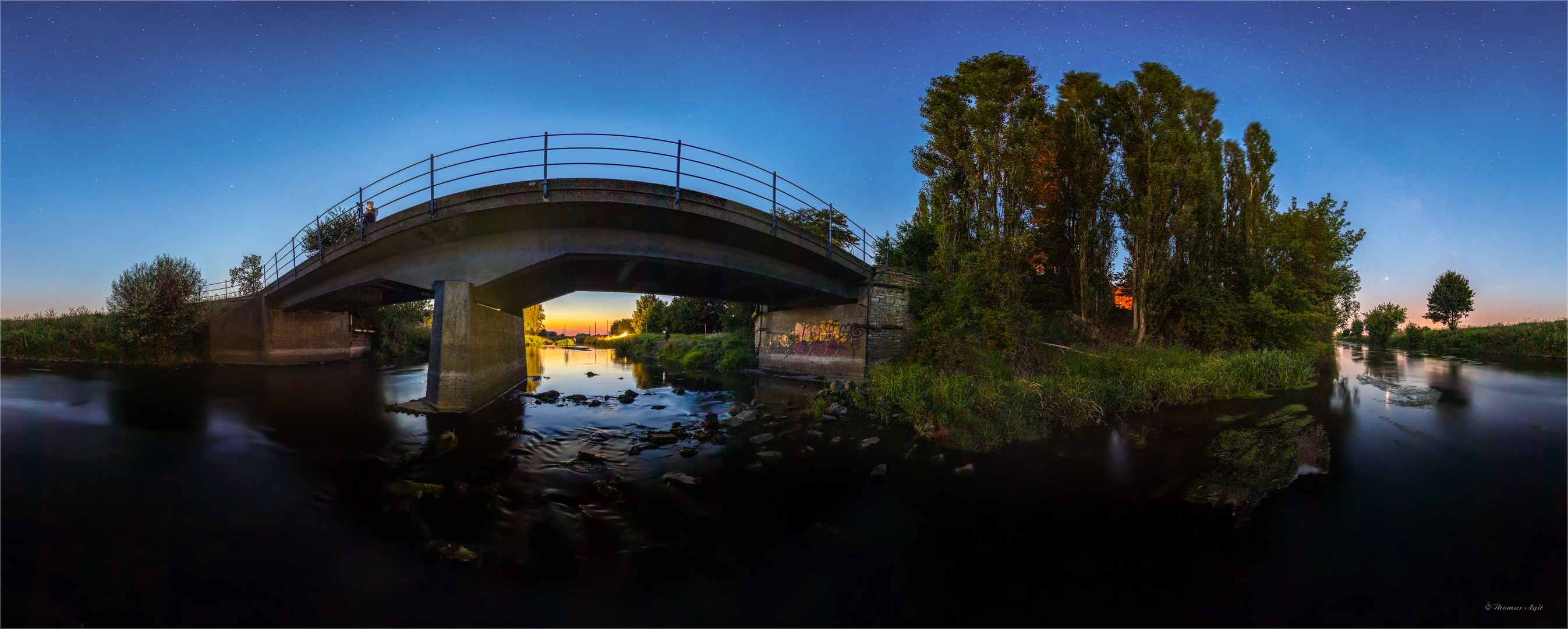 Die Bogenbrücke...