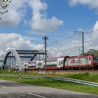 Die Bogenbrücke über die A6