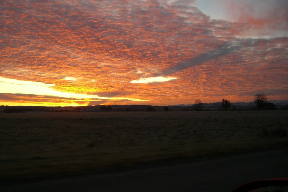 die brennenden Wolken