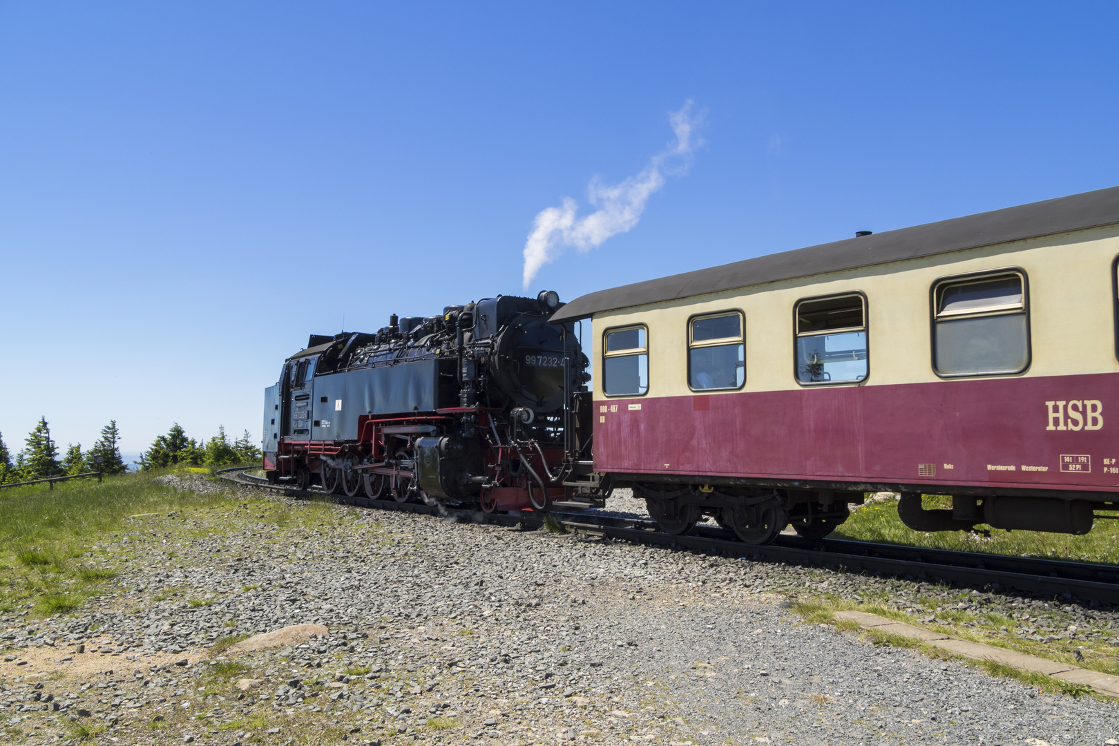 Die Brockenbahn auf dem Weg ins Tal