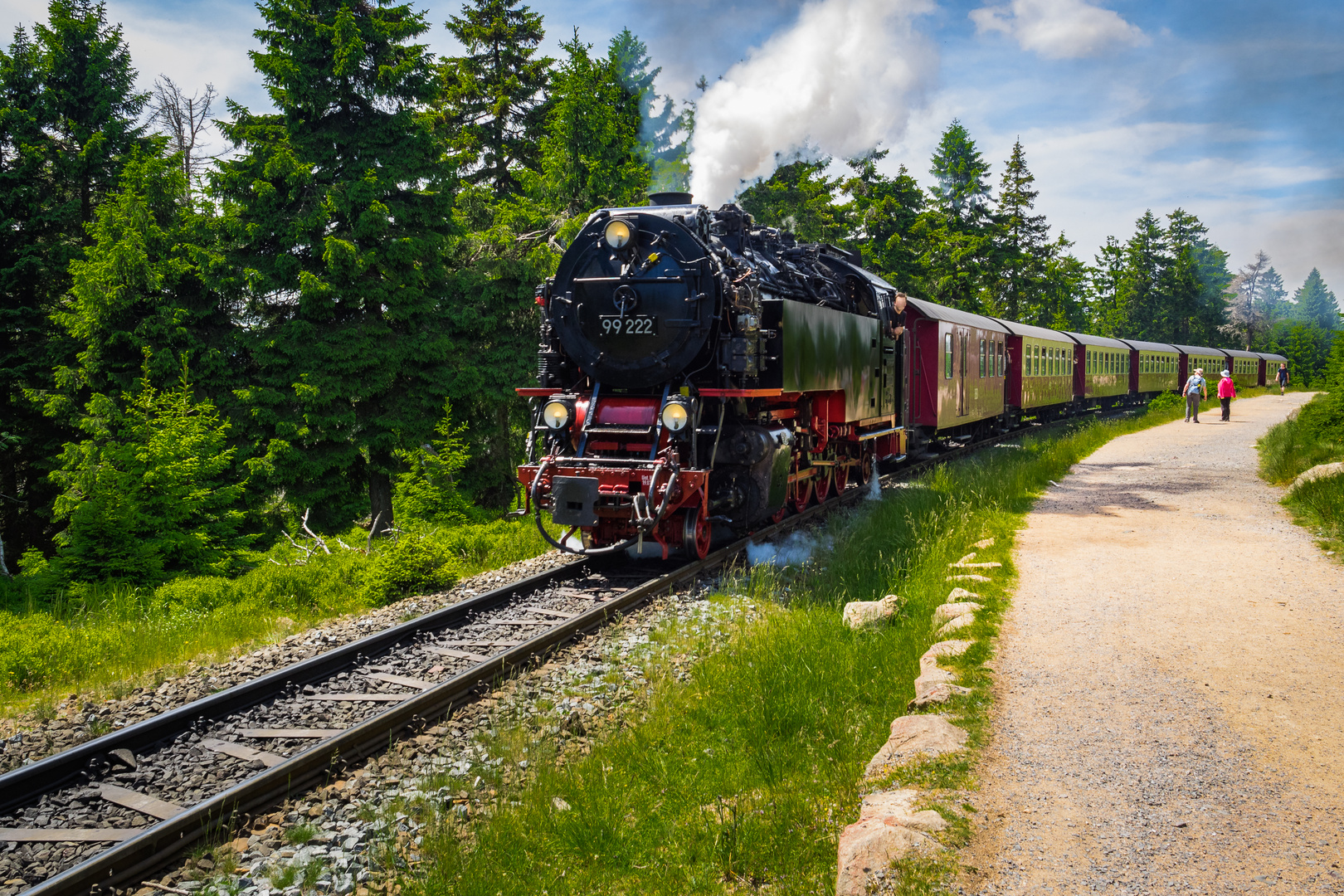 Die Brockenbahn auf dem Weg zum Gipfel