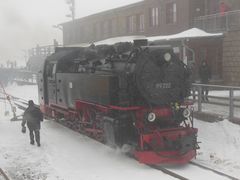 Die Brockenbahn trotzt den eisigen Winterwetter!