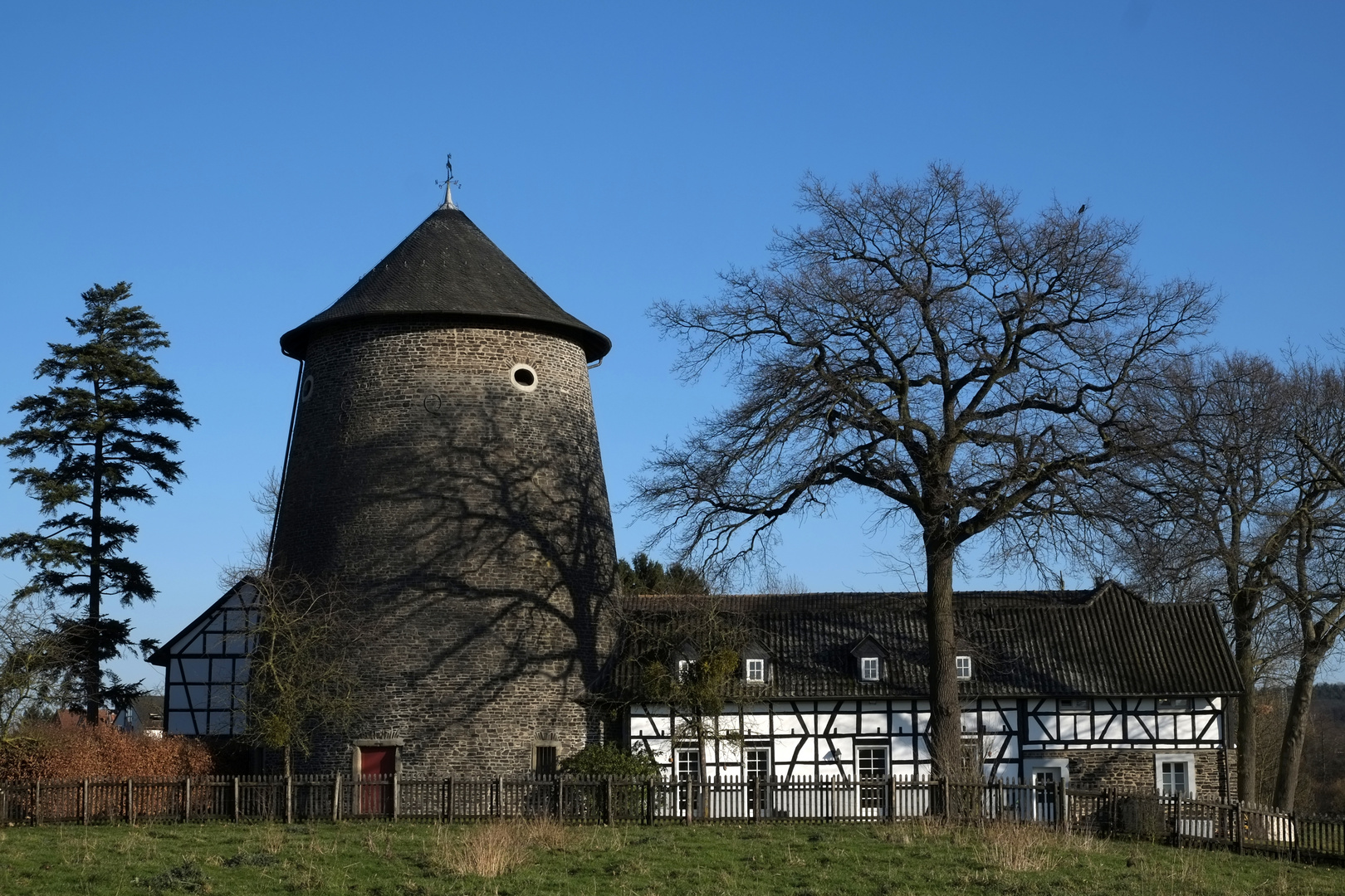 die Broicher Mühle (Westseite)