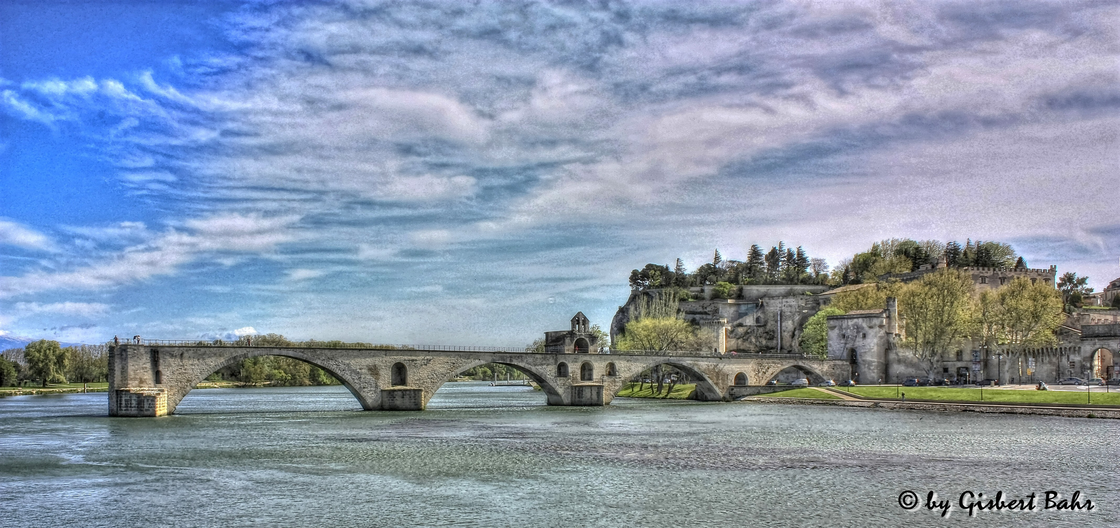 Die Brücke ...