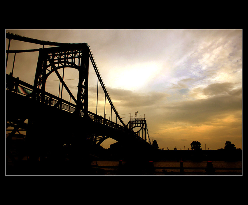 ~ die Brücke ~