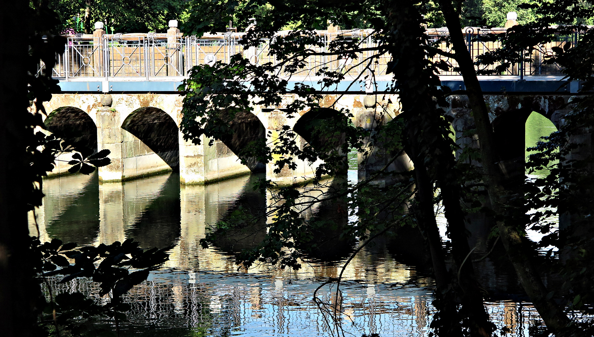 DIE BRÜCKE