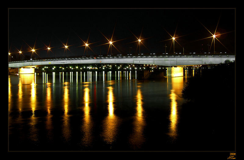 Die Brücke am Fluß