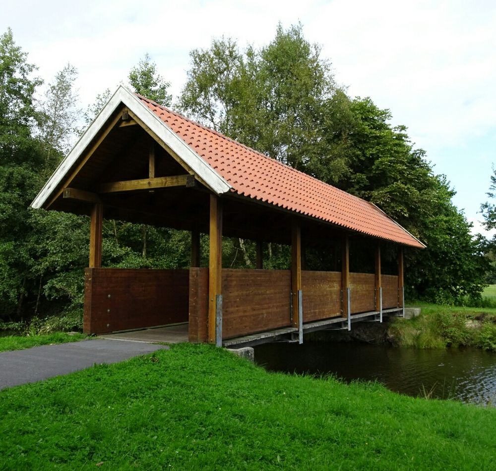 Die Brücke am Fluss 