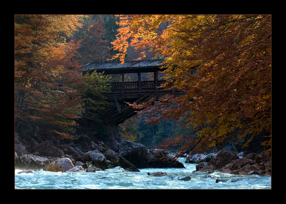 ~ die Brücke am Fluß ~