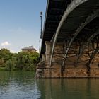 Die Brücke am Fluss