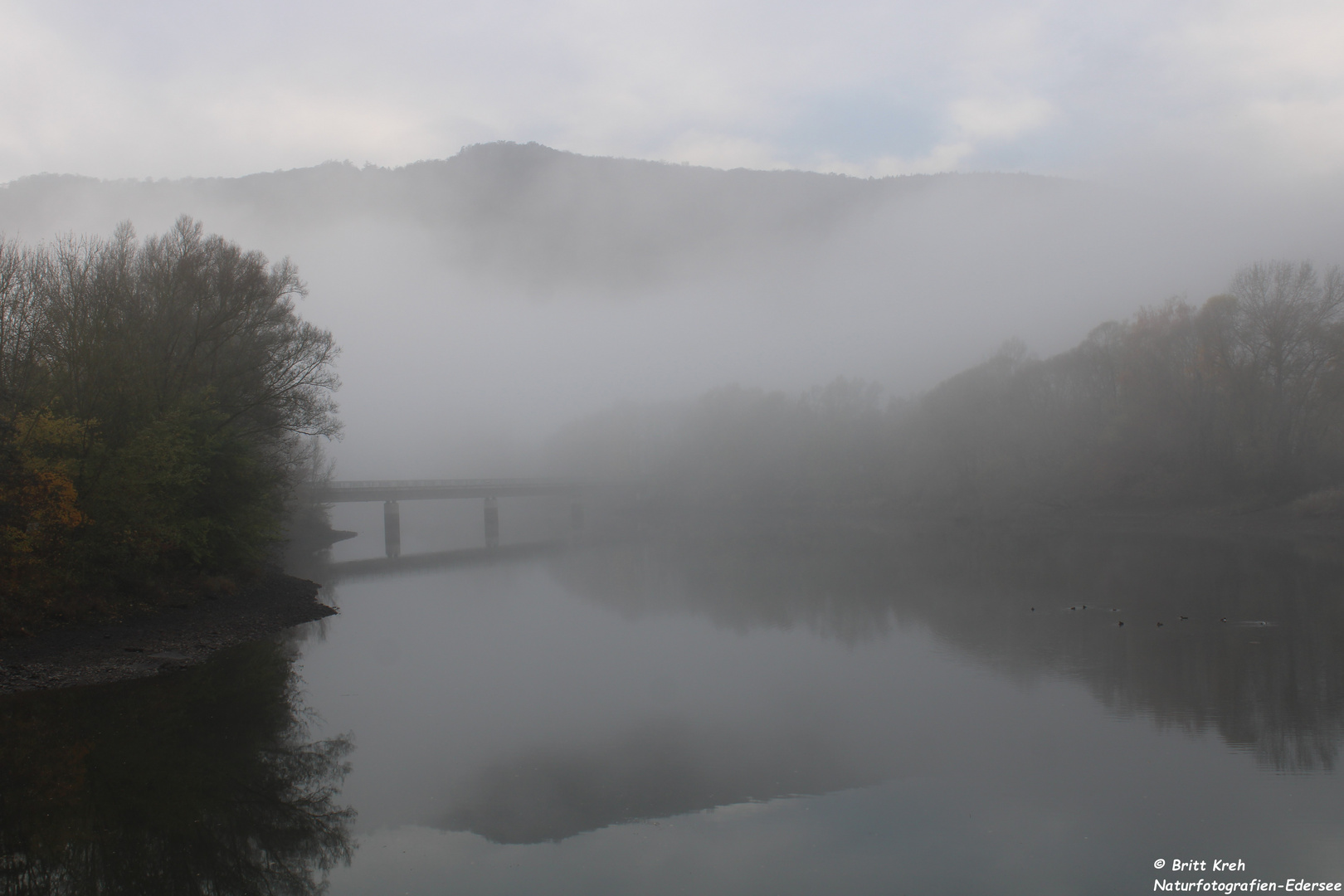 Die Brücke am Fluss