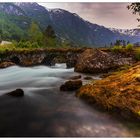 Die Brücke am Fluss