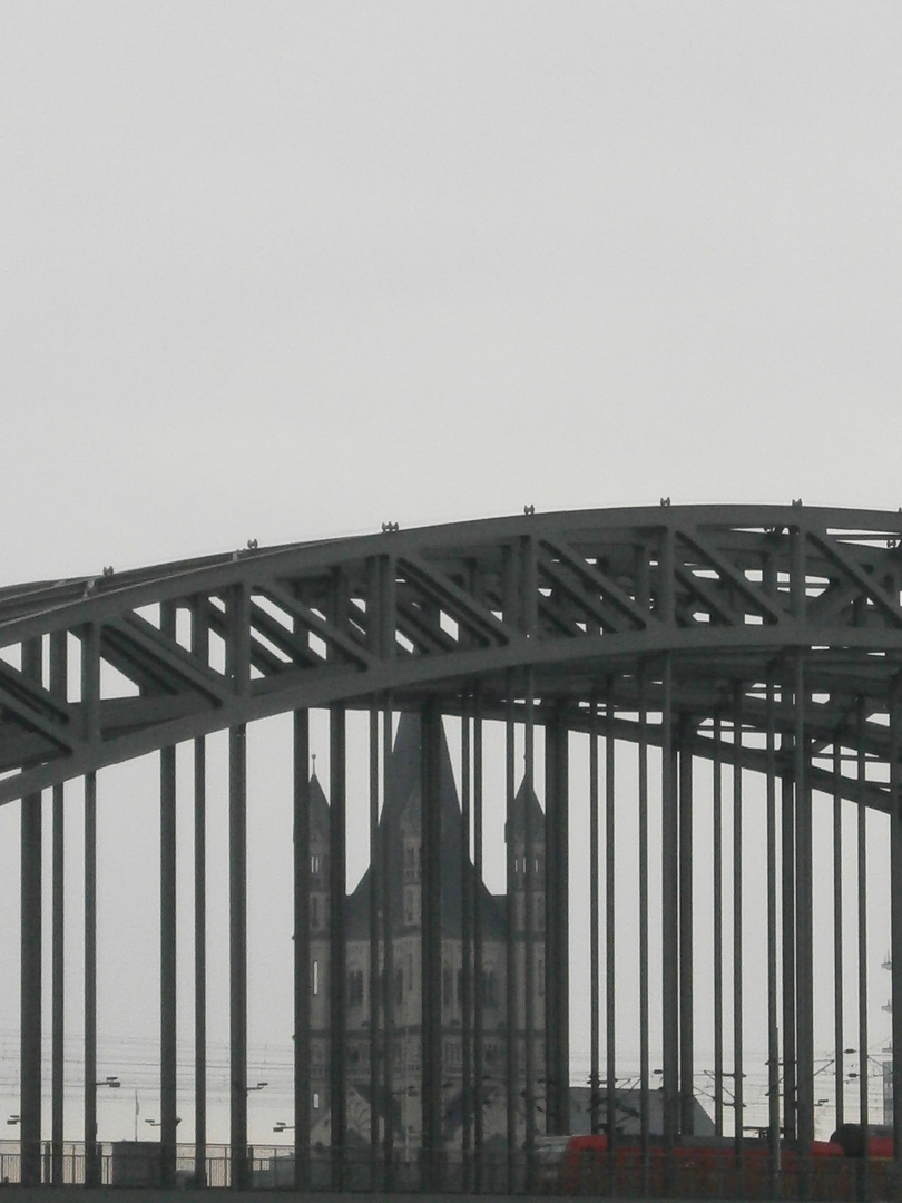 Die Brücke der Hohenzollern