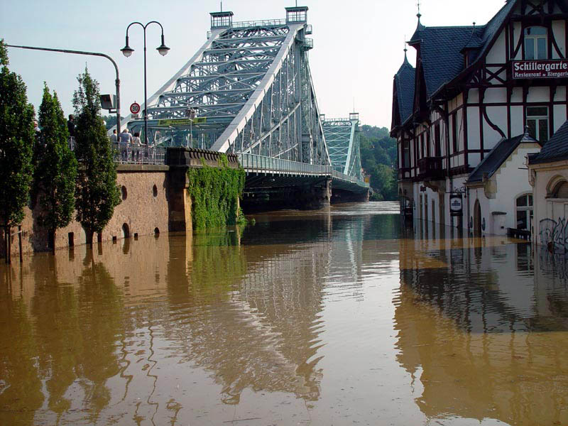 DIE BRÜCKE- gesperrt 17.8.02