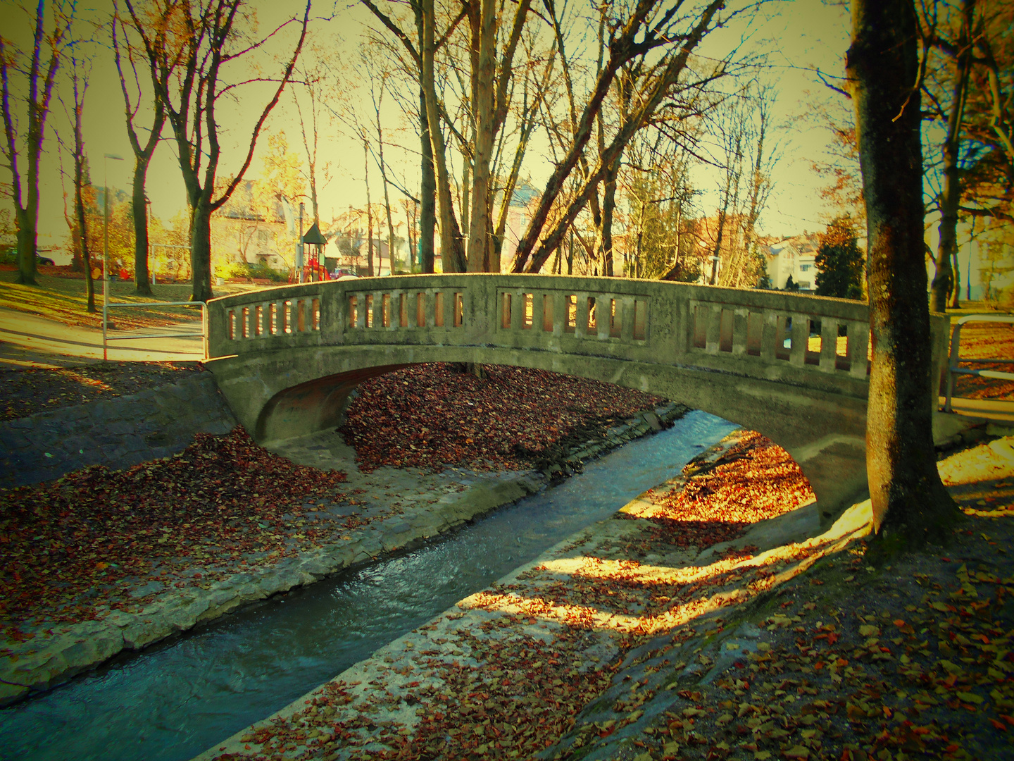 Die Brücke im Park