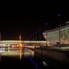 Die Brücke in die "Neuen Hafenwelten" von Bremerhaven