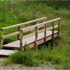 Die Brücke ist fertig, der Weg noch nicht ganz.....