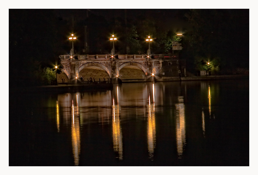 Die Brücke - Lombardsbrücke Hamburg