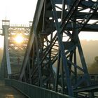 "DIE BRÜCKE" morgendliche Stille- Blaues Wunder