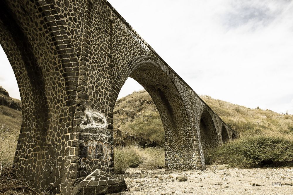 Die Brücke nach Nirgendwo