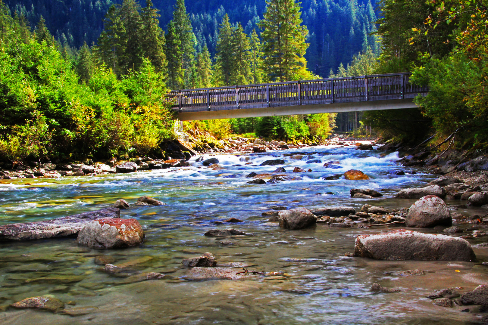 Die Brücke über den Bach 