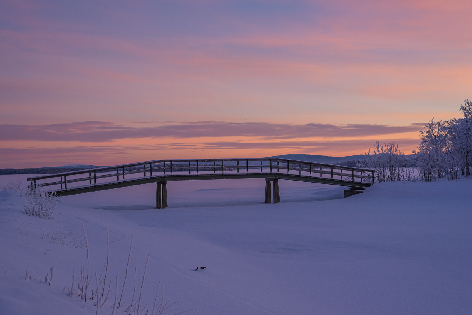 Die Brücke über den Schnee