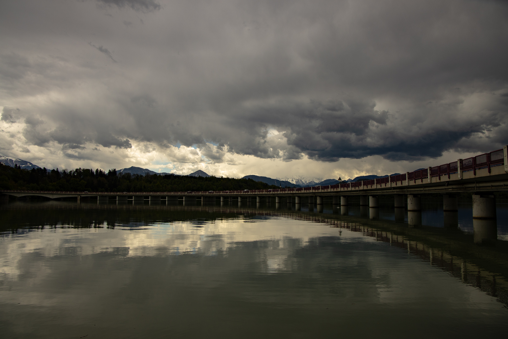 Die Brücke über den Völkermarkter Stausee.