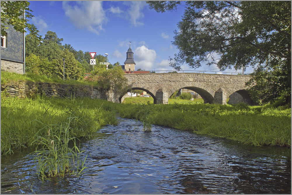 Die Brücke über die Auma in Rohna