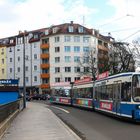 Die Brücke über die Bahn ...