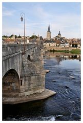 die Brücke über die Loire...