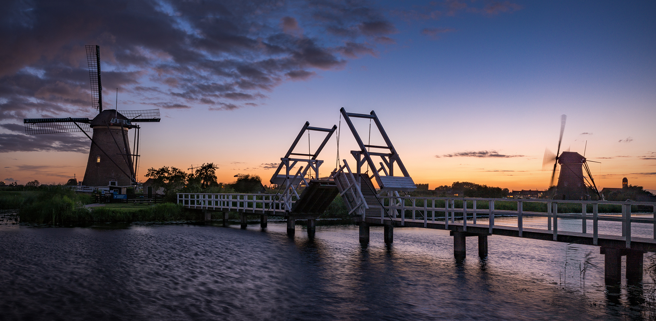 Die Brücke und die Mühle