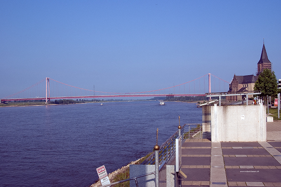 Die Brücke von Emmerich am Rhein