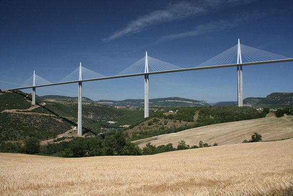 Bilder von Viaduc de Millau: Zeichnen lernen mit einer atemberaubenden Brücke!