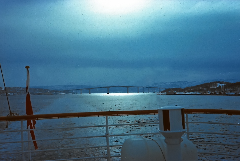 Die Brücke von Sortland auf den Vesteralen / Nordnorwegen.