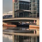 die Brücke vor dem Hauptbahnhof 