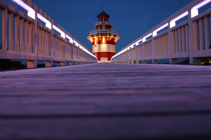 Die Brücke zu Turm