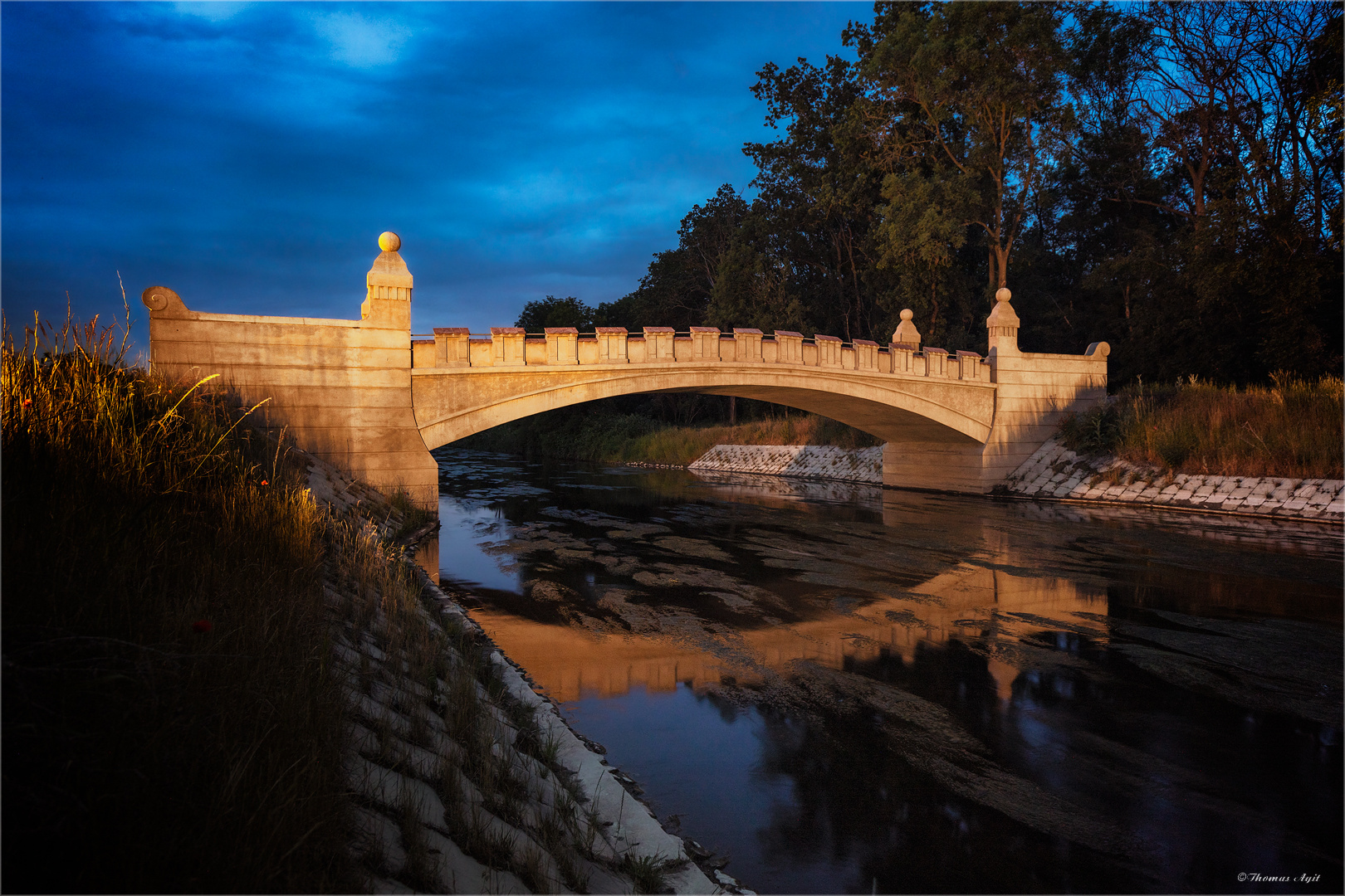 Die Brücke zum Park...