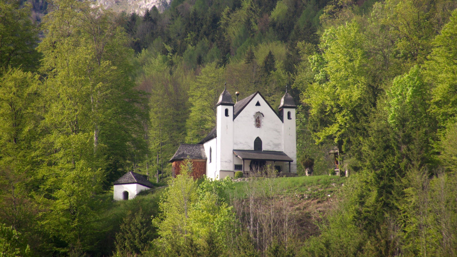 Die Brunnenkapelle auf dem Falkenstein bei St.Gilgen