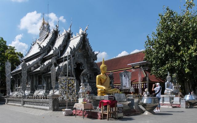 ...die Buddha`s vor dem Silbertempel...